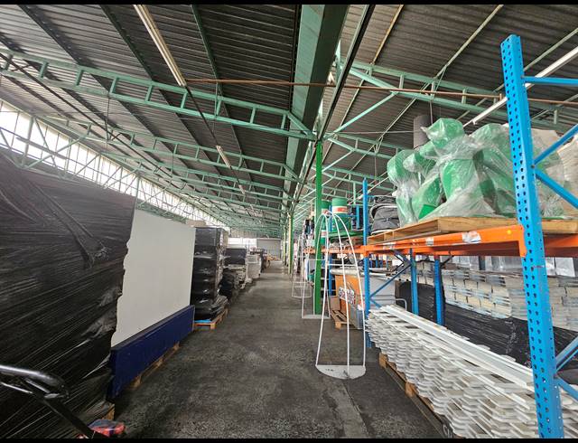 4,318M² WAREHOUSE TO LET IN ISANDO